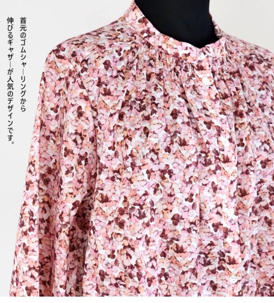 sosotto ソソット あじさい柄リバティプリントちび丸衿シャーリングブラウス