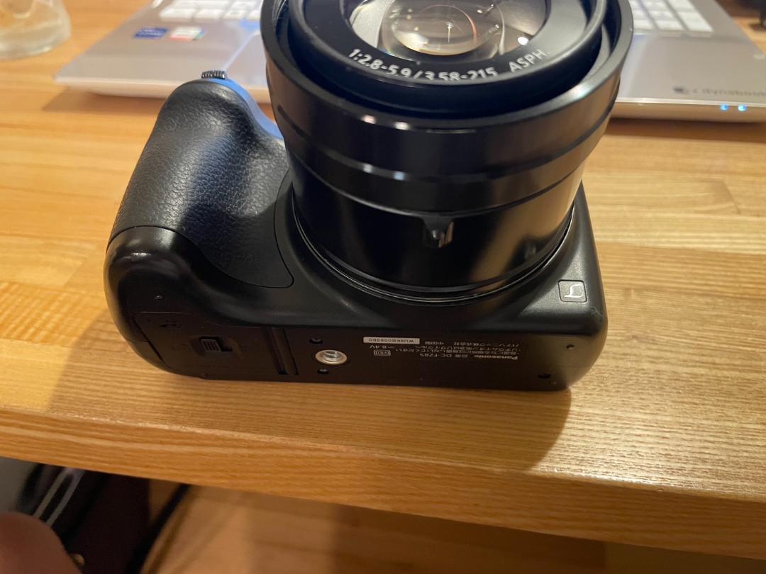 Panasonic　LUMIX DC-FZ85