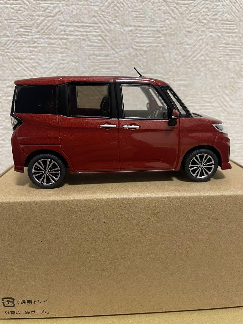 トヨタ ROOMY 1/30 ミニカー 赤