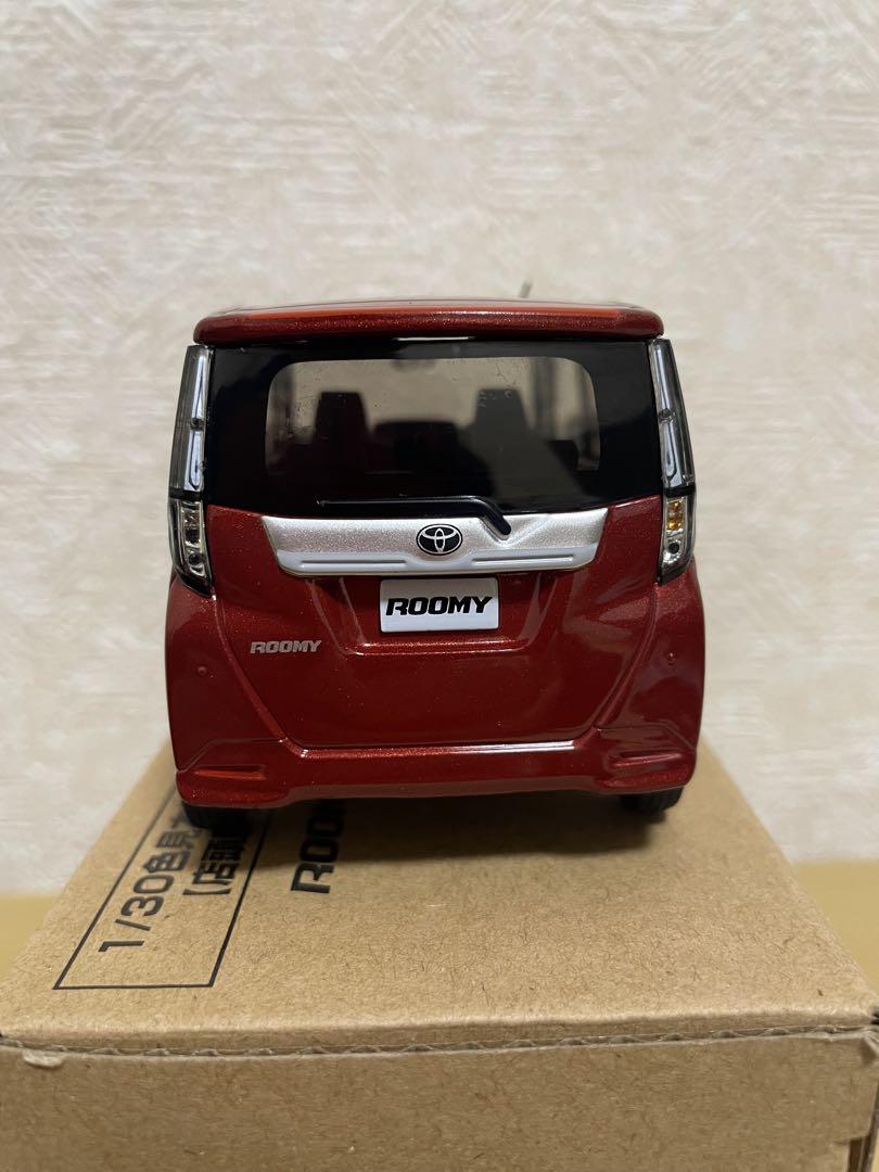 トヨタ ROOMY 1/30 ミニカー 赤