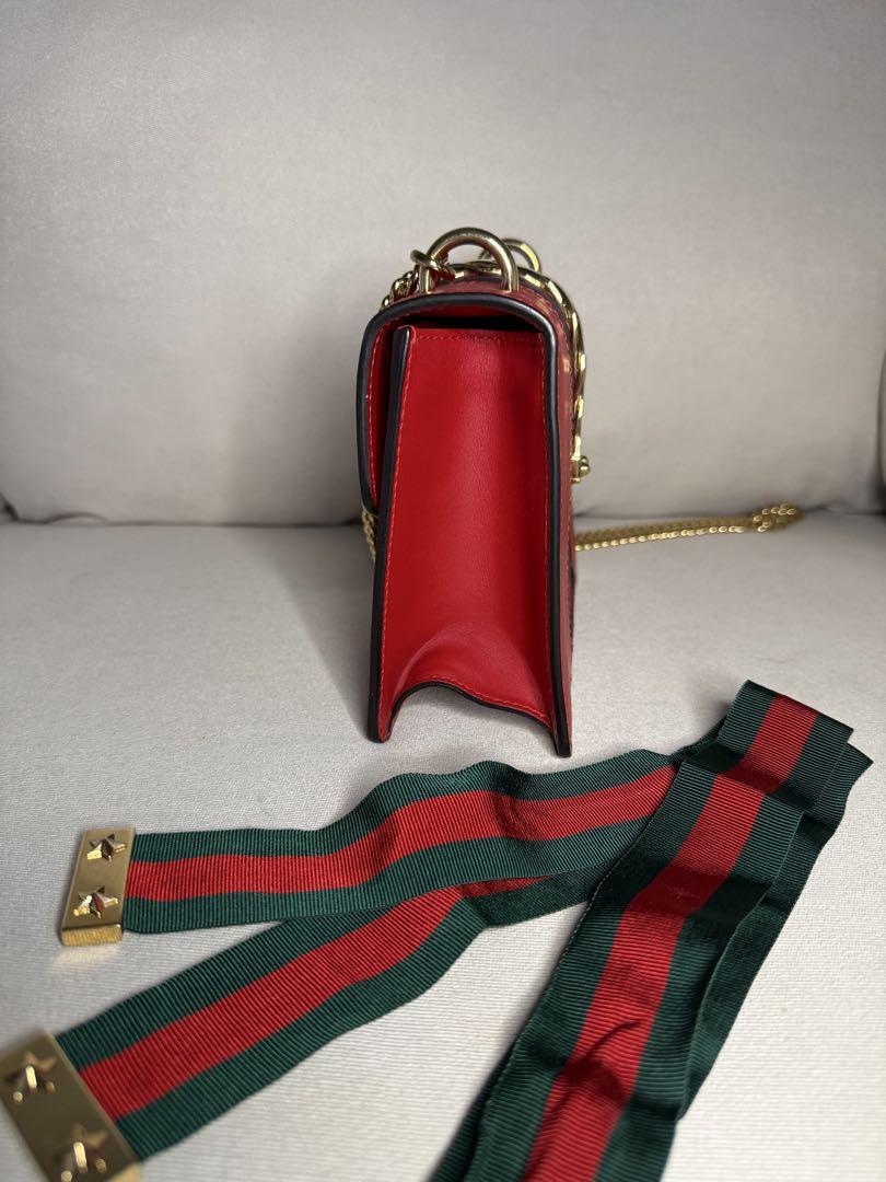 Gucci 赤いメッセンジャーバッグ ゴールド金具付き