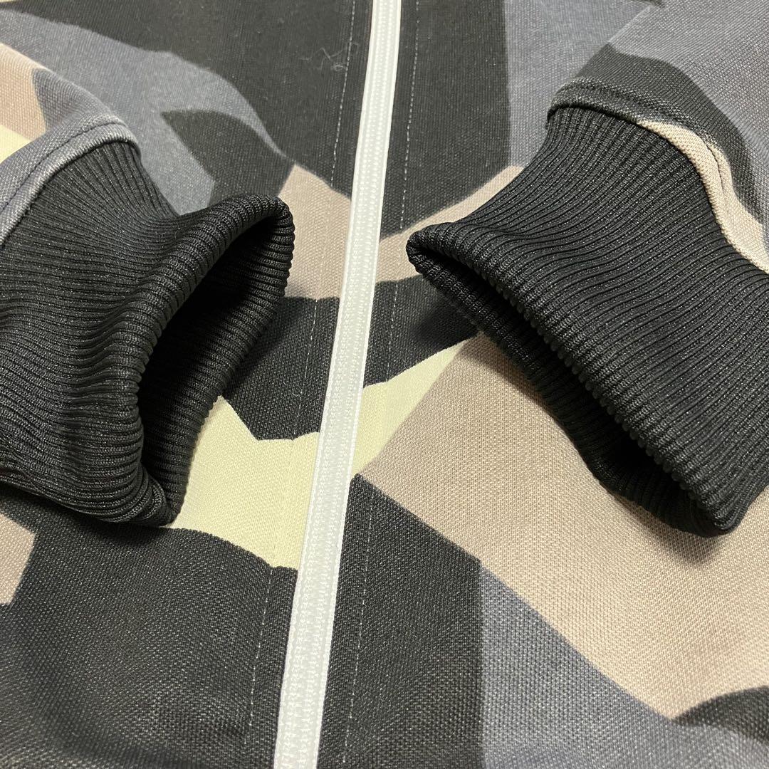 【美品】 フレッドペリー トラックジャケット カモフラ 迷彩 月桂樹ロゴ XS