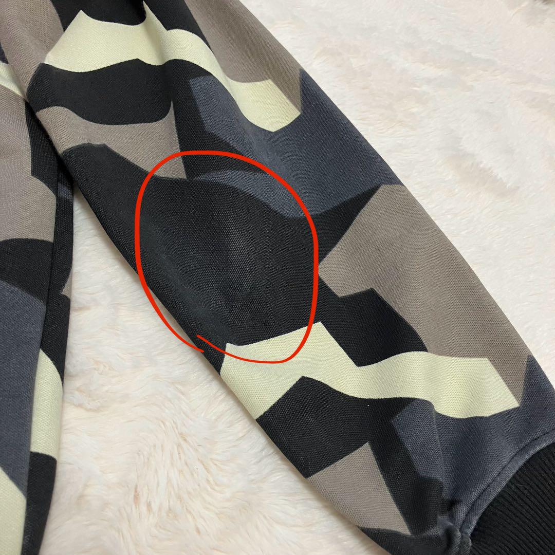 【美品】 フレッドペリー トラックジャケット カモフラ 迷彩 月桂樹ロゴ XS