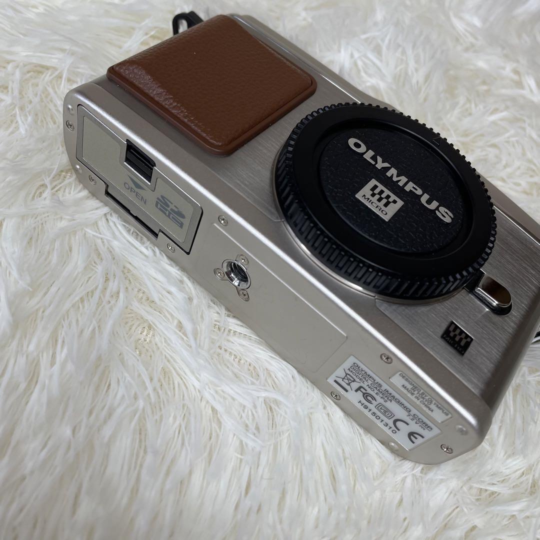 デジタルカメラ OLYMPUS PEN E-P2