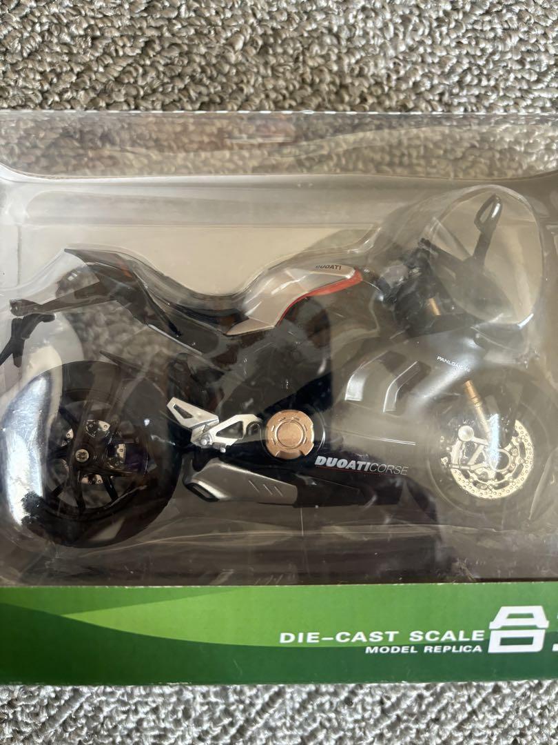12分1BMW ドゥカティ模型