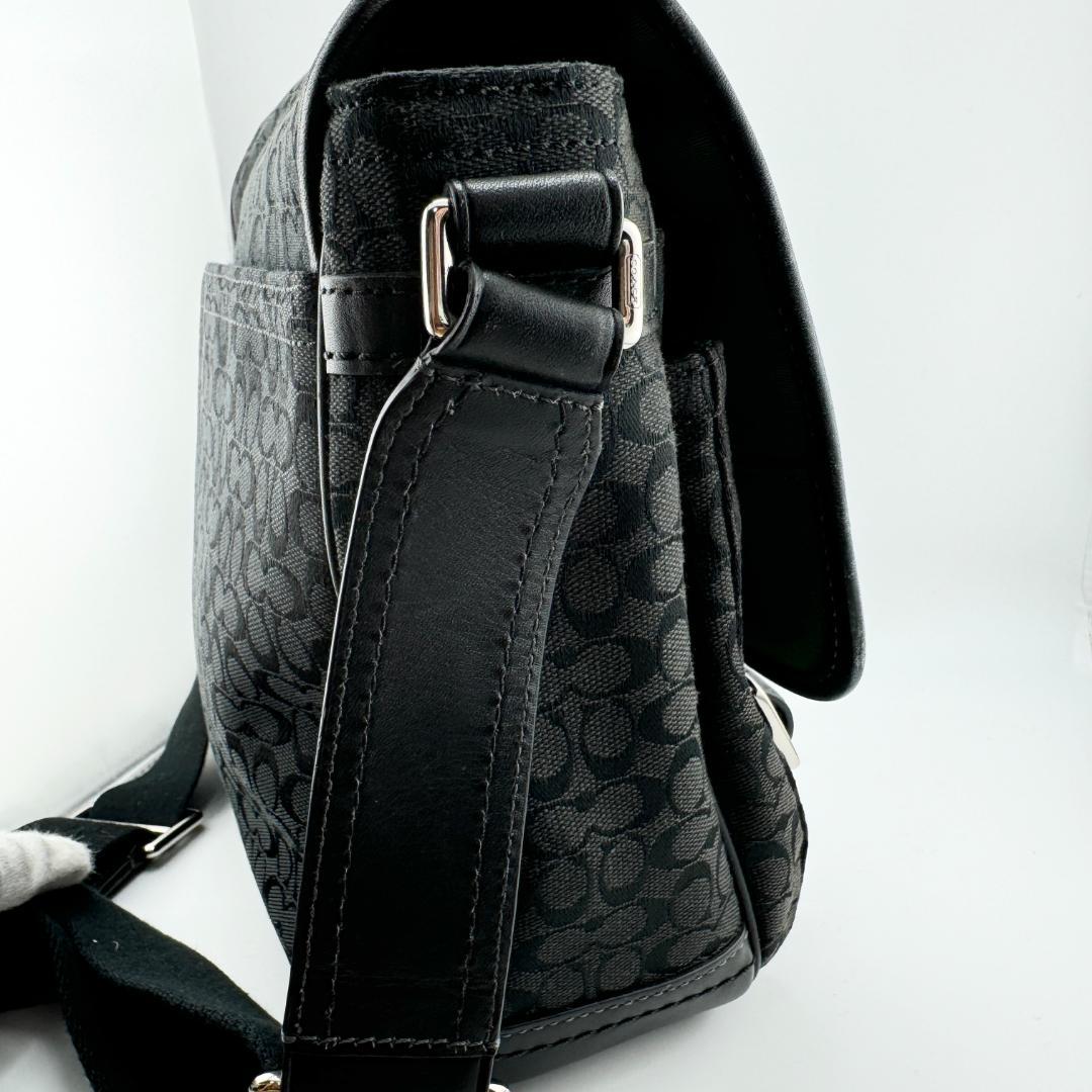 COACH コーチ　メッセンジャーバッグ　ショルダー　ブラック シグネチャー
