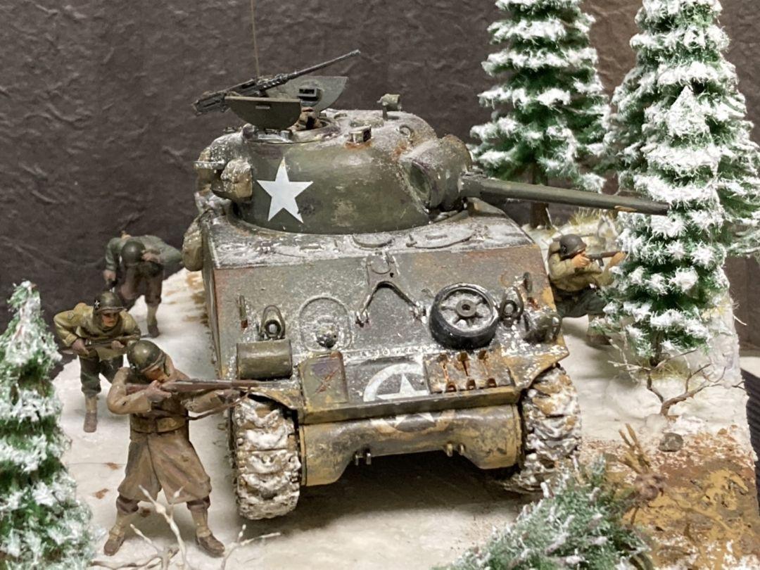 購入不可】M4A3 シャーマン、アルデンヌ、戦車 ジオラマ バルジ