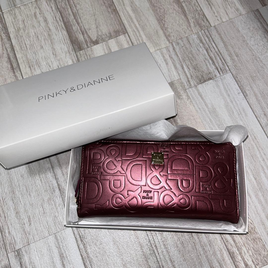 PINKY&DIANNE エンボスロゴ 長財布 ワインレッド