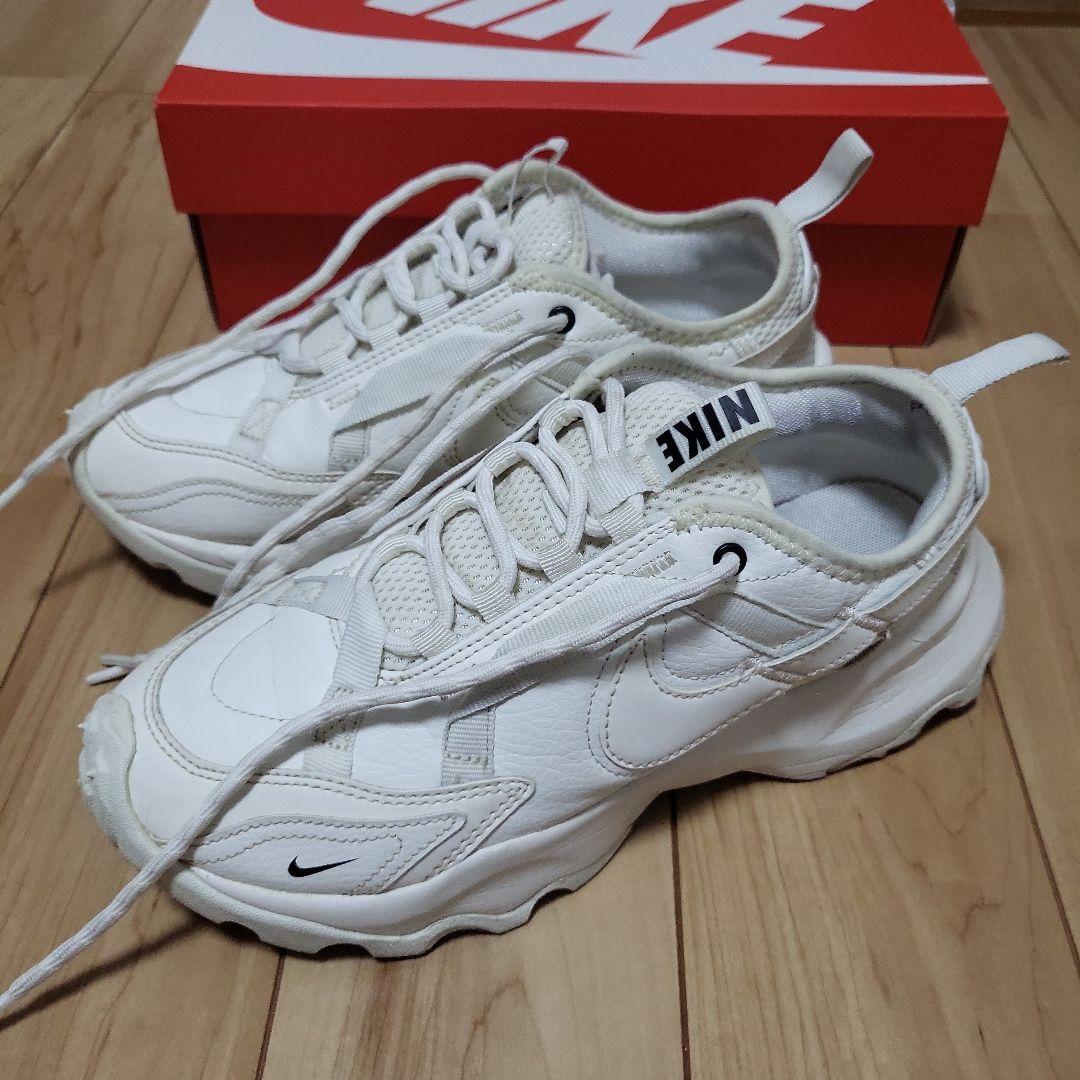 靴 NIKE WMNS TC 7900 SUMMIT WHITE 23.5