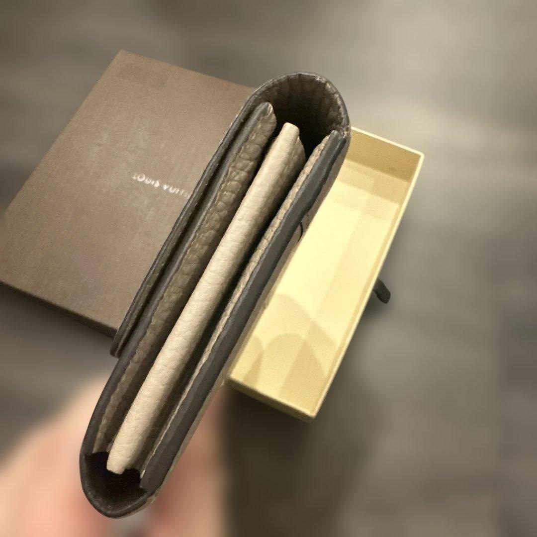 ルイ・ヴィトン　ポルトフォイユ・カプシーヌ　長財布LOUIS VUITTON