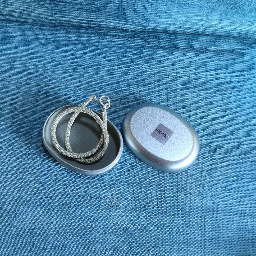 井上桃子(彫金家)さんのシルバー編み込みチョ一カ一