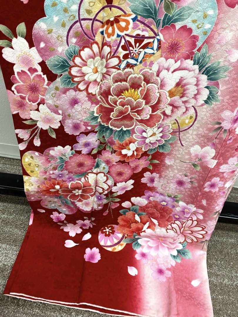 振袖 豪華 刺繍 金彩 紋意匠 身丈174cm 撥水加工済 着物・浴衣