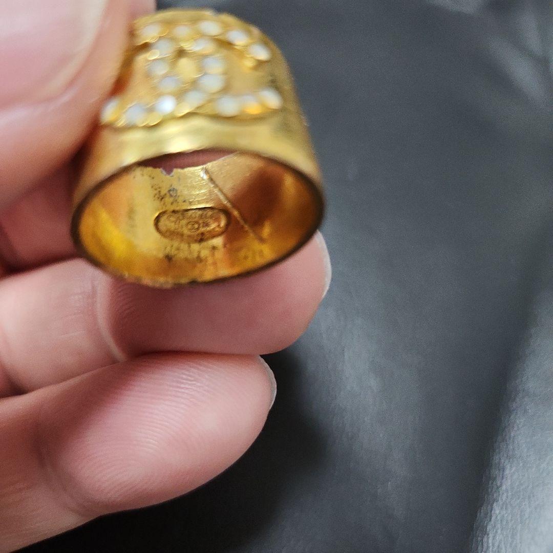 大きい割引 CHANEL ロゴ入りゴールドメッキリング メルカリ - 傷有り アクセサリー