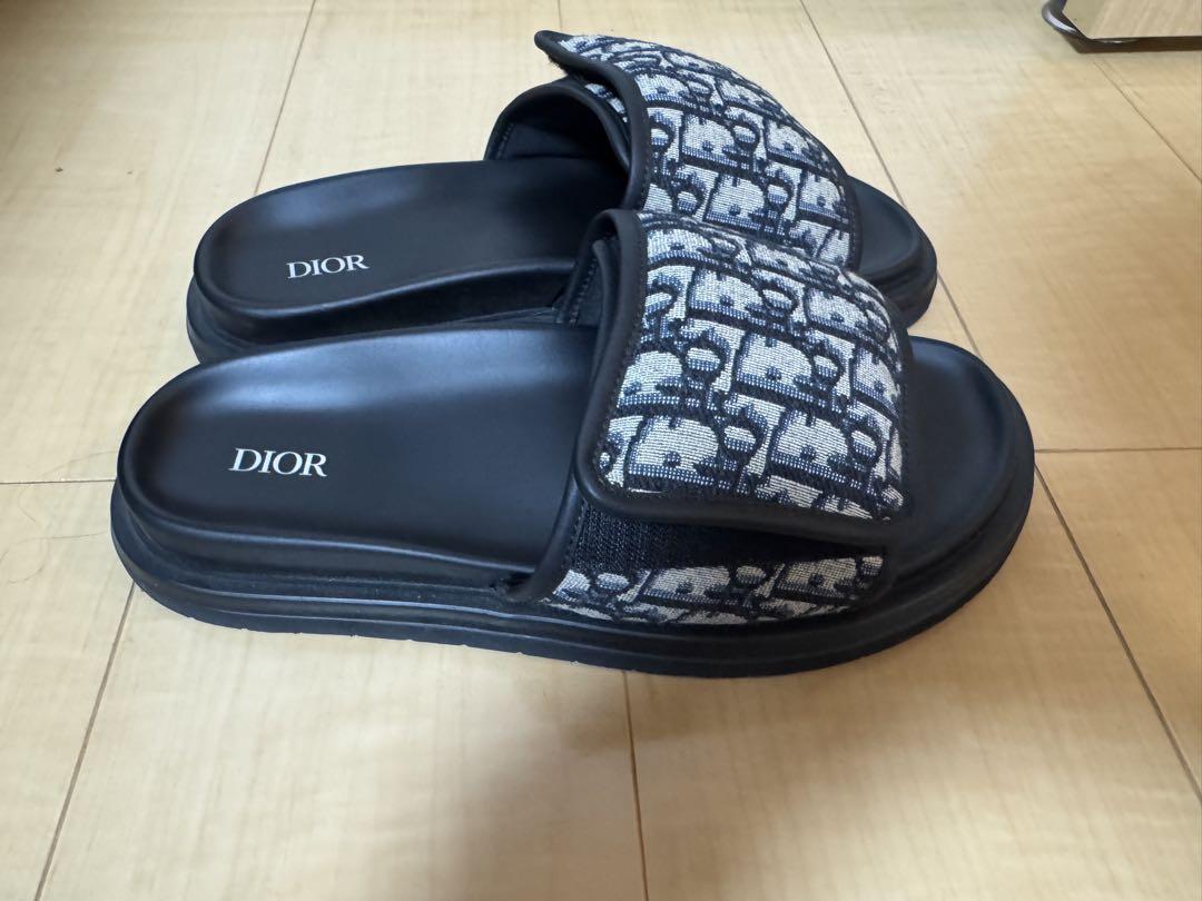 美品！！DIOR ロゴ入りスライドサンダル