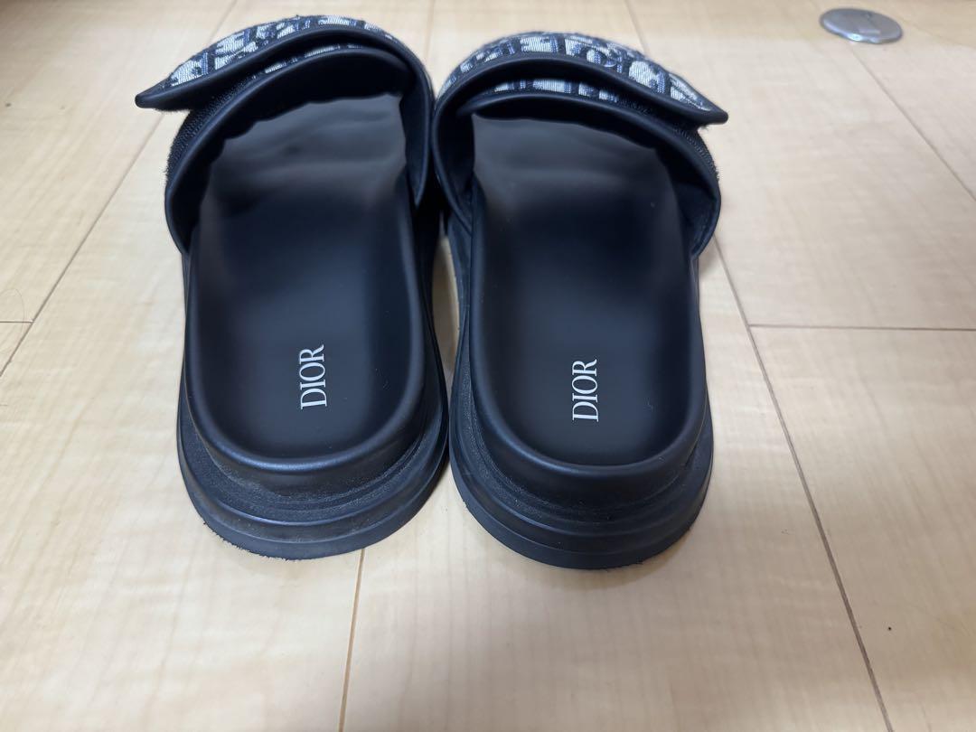 美品！！DIOR ロゴ入りスライドサンダル