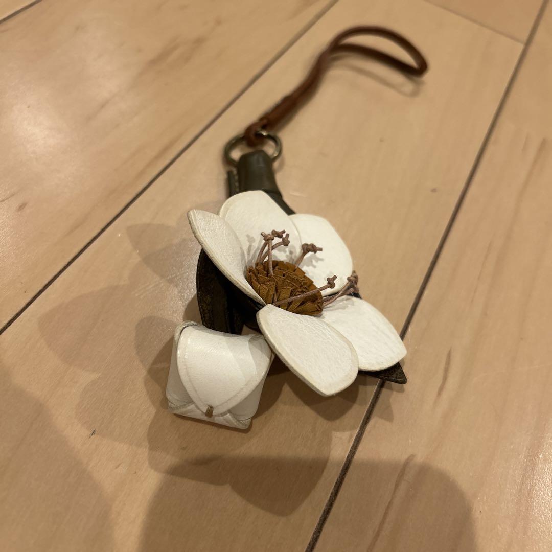 ✨ゲンテン gentenエヴァーチャームクルスマスローズバッグチャーム✨