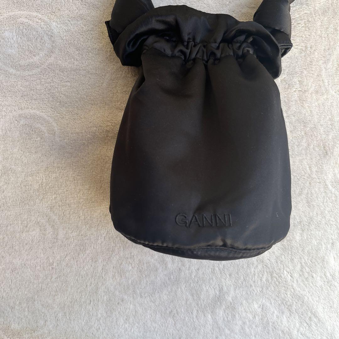 *GANNI* サテンノットバッグ ganni サテン ノット バッグ