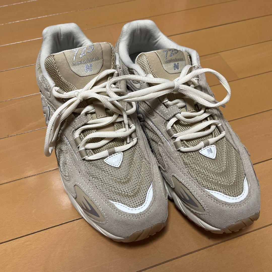 New Balance ML725 ベージュスニーカー 6,000円
