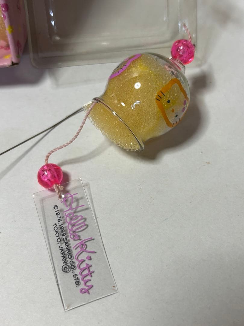 サンリオ　ハローキティ　さくらんぼ チェリー　ミニ 風鈴　吸盤付き　10個 サンリオ ハローキティ さくらんぼ チェリー ミニ 風鈴 吸盤付き 10個