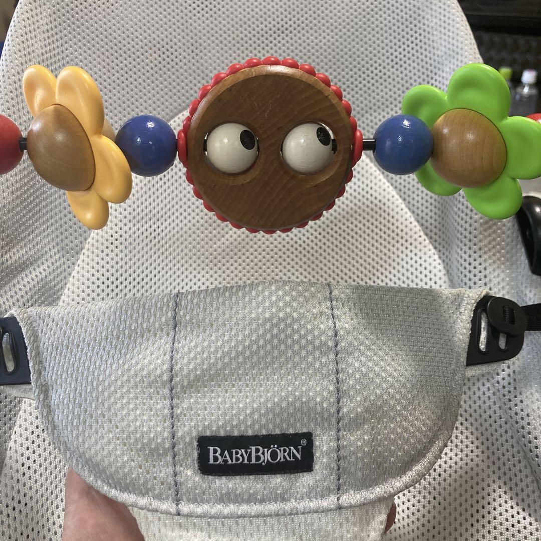 BABYBJÖRN ベビーバウンサー ホワイト おもちゃ　カバー付き
