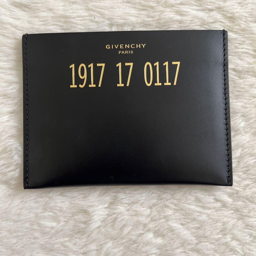 GIVENCHY ブラック フラグメントケース 1917 17 0117