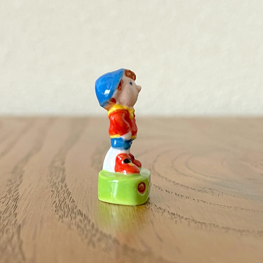 フェーヴ おもちゃの国のウイウイくん フランス ミニチュア陶器