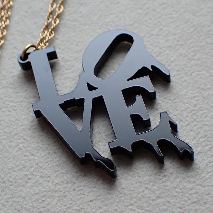 Alex and Chloe『LOVE』ペンダント ネックレス - メルカリ