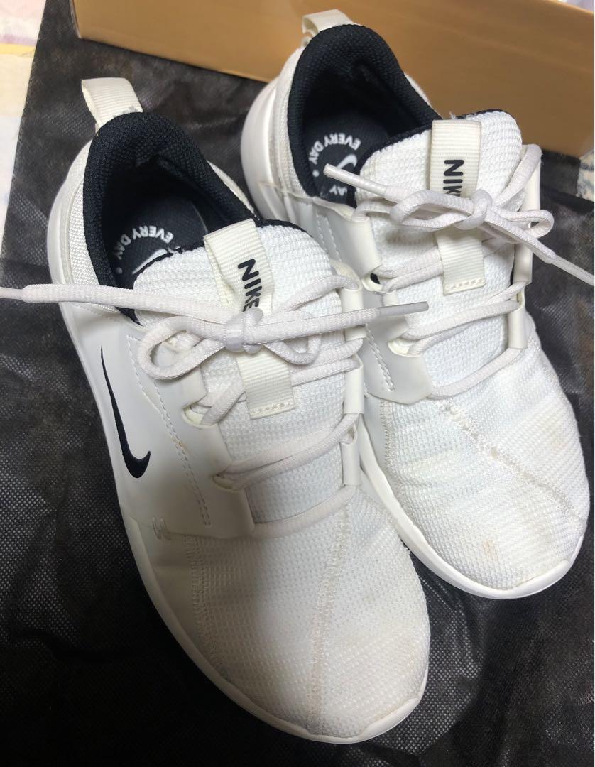【 sale】NIKE ローカットスニーカー　ホワイト　24.5cm 美品