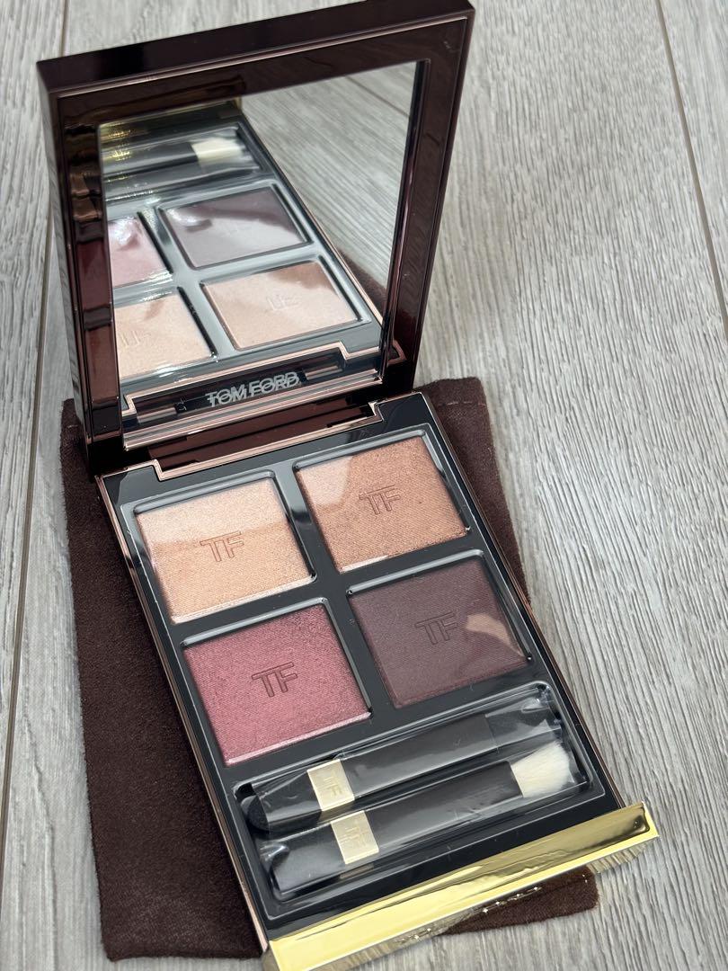 TOM FORD アイシャドウパレット 4色 モーヴ＆ローズ。トム フォードから秋の4色入りアイシャドウ