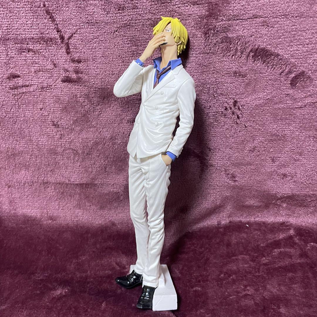 美品】ワンピース KING OF ARTIST サンジ 白スーツ ※タバコ欠品