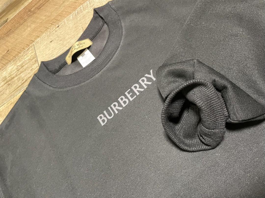 新品BURBERRY 長袖Tシャツ