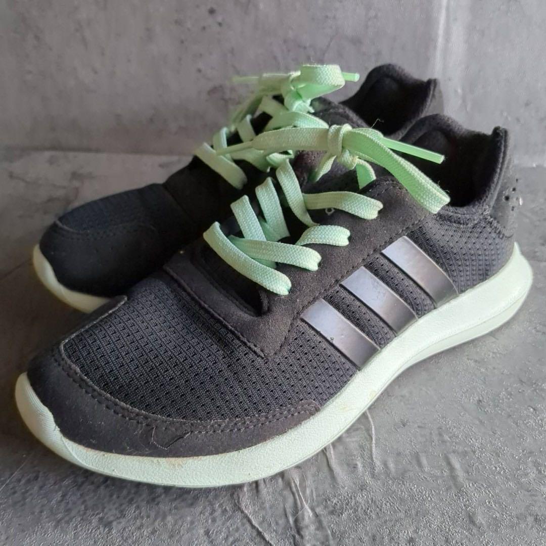 【adidas】 アディダス (23.0) スポーツ ランニングシューズ
