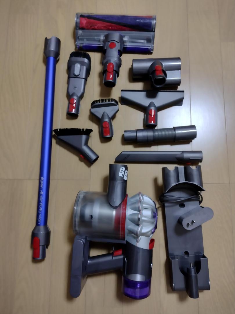 ダイソン★コードレス掃除機★V8★ＳV10★純正バッテリーの状態良好★5 ダイソン☆コードレス掃除機☆V8☆SV25☆純正バッテリーの状態良