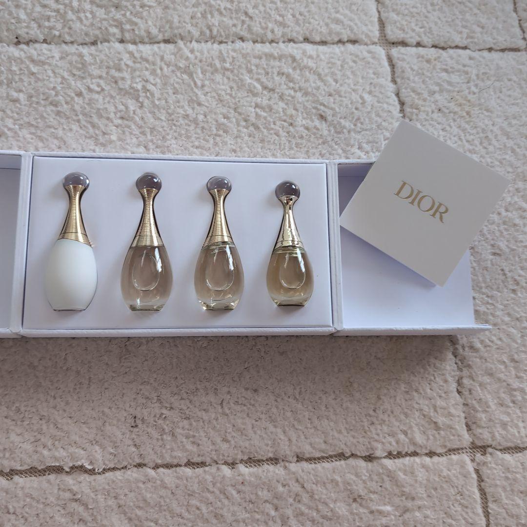 佐伯様　ディオール香水と、バースデーギフトのSET Dior バースデーギフト 香水4本セット - メルカリ
