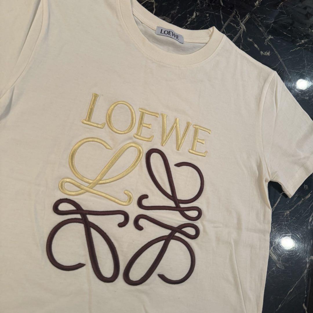 LOEWE アナグラム ロゴ刺繍 Tシャツ クリーム色 - メルカリ