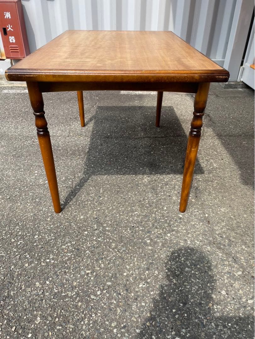 アンティーク　ダイニングテーブル