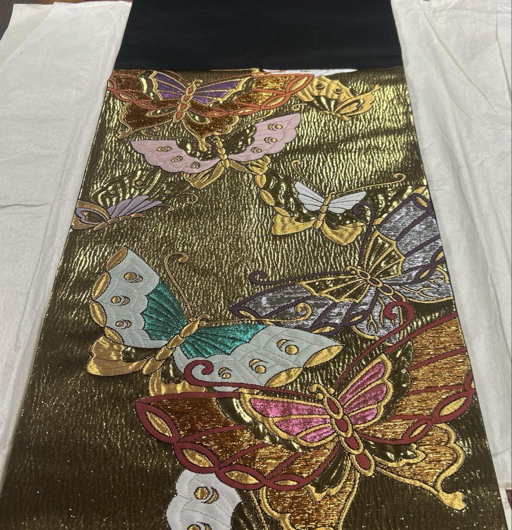 【訪問着セット】正絹／着物・蝶々柄／帯・金糸・蝶々柄／重ね衿・帯揚げ・帯締め