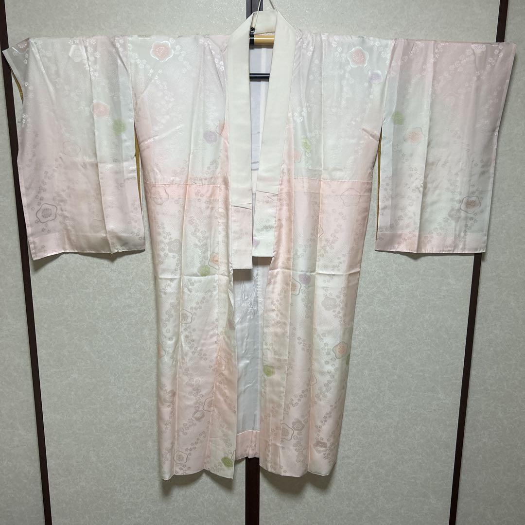 【訪問着セット】正絹／着物・蝶々柄／帯・金糸・蝶々柄／重ね衿・帯揚げ・帯締め