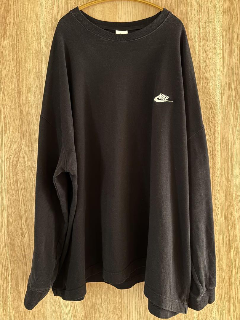 × NIKE