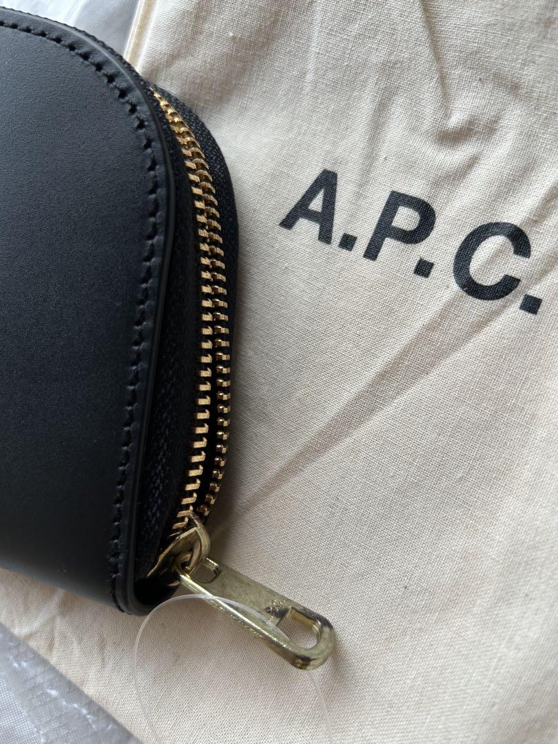 新品未使用A.P.C ウォレット 財布 ハーフムーン 黒 アーペーセー　ラウンド