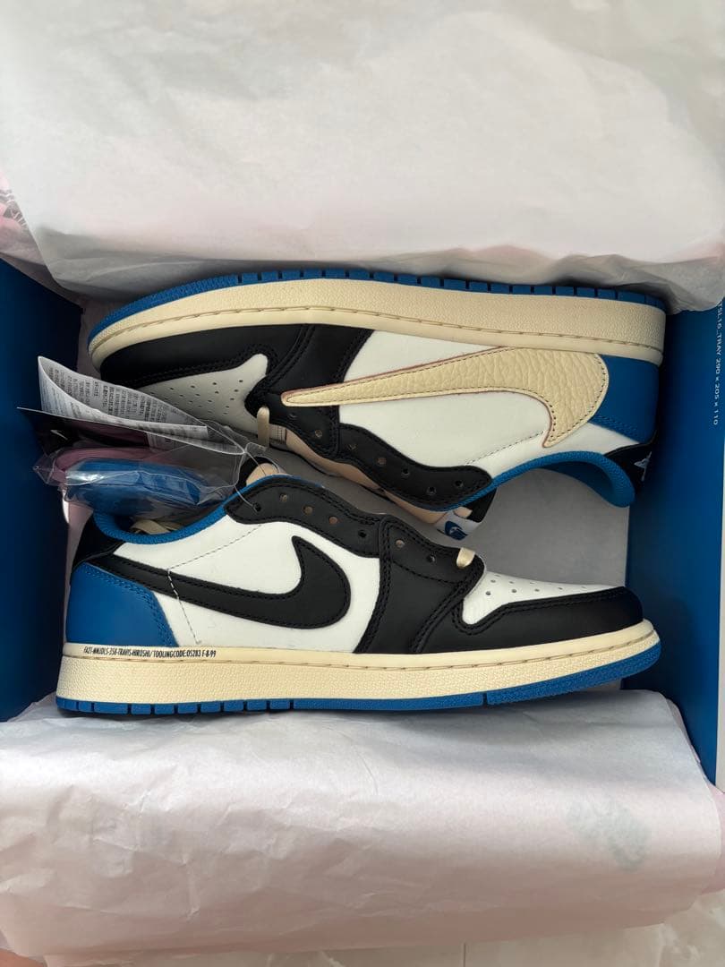 NIKE × TRAVIS SCOTT AIR JORDAN 1 LOW NIKE × TRAVIS SCOTT AIR JORDAN 1 LOW