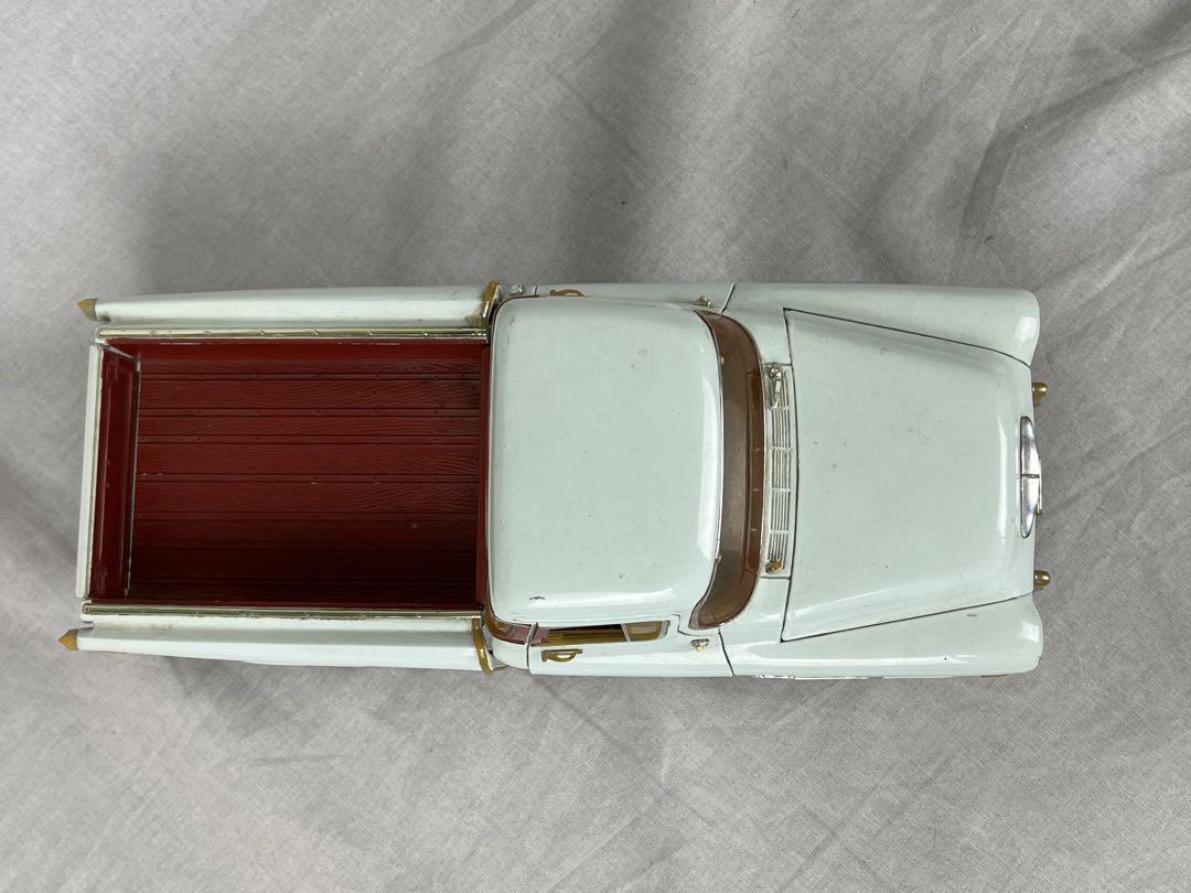 古い古い　ビンテージ　シボレー 3100