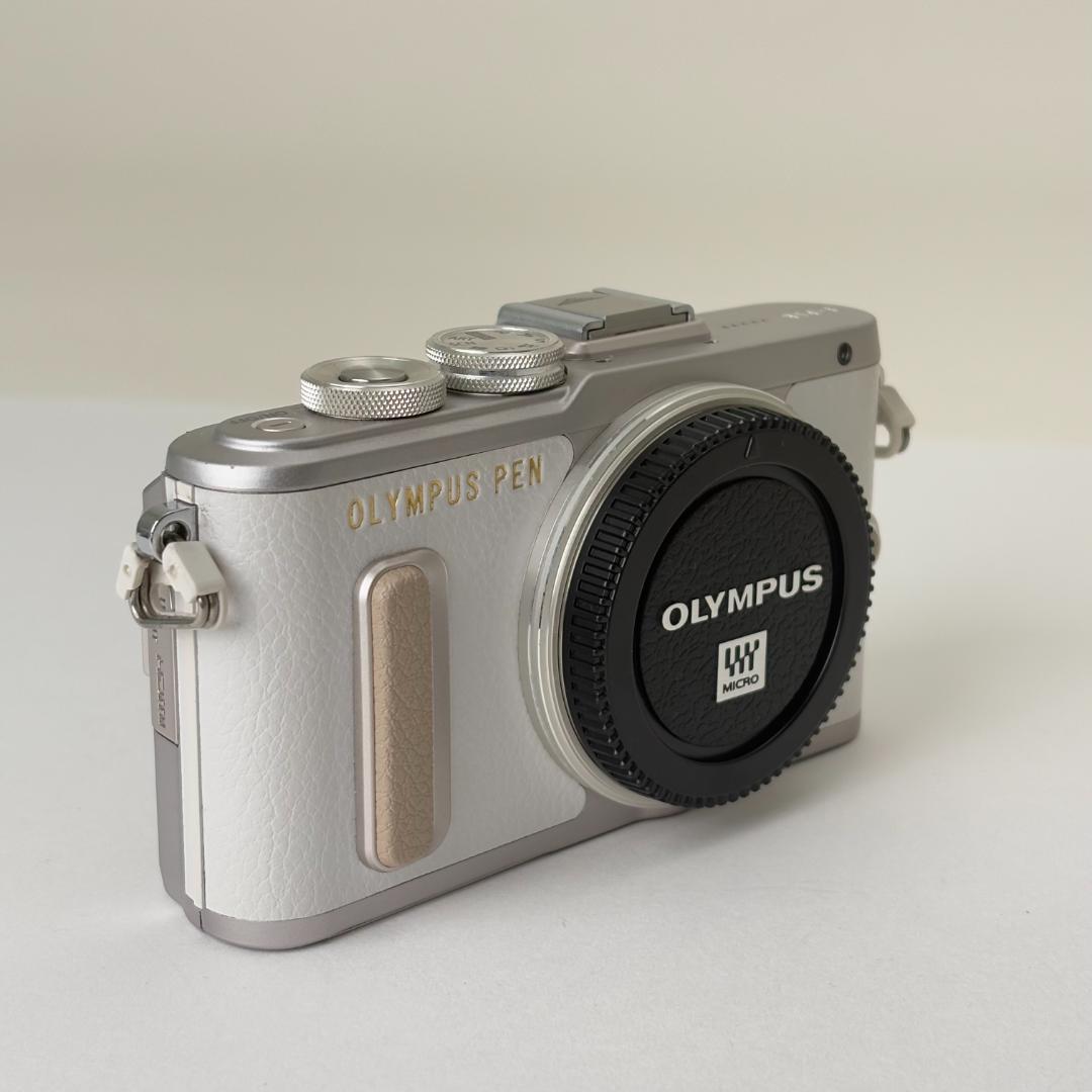 オリンパス ペン OLYMPUS PEN E-PL8　ボディ 819