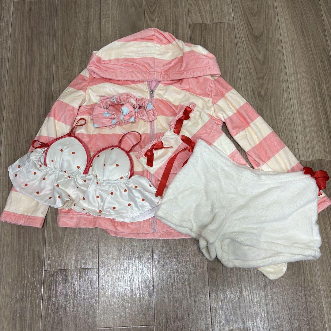 コスプレ衣装: 初音ミクCostumes ルームウェア ver. 初音ミク フィギュア Costumes ルームウェア ver.』が登場