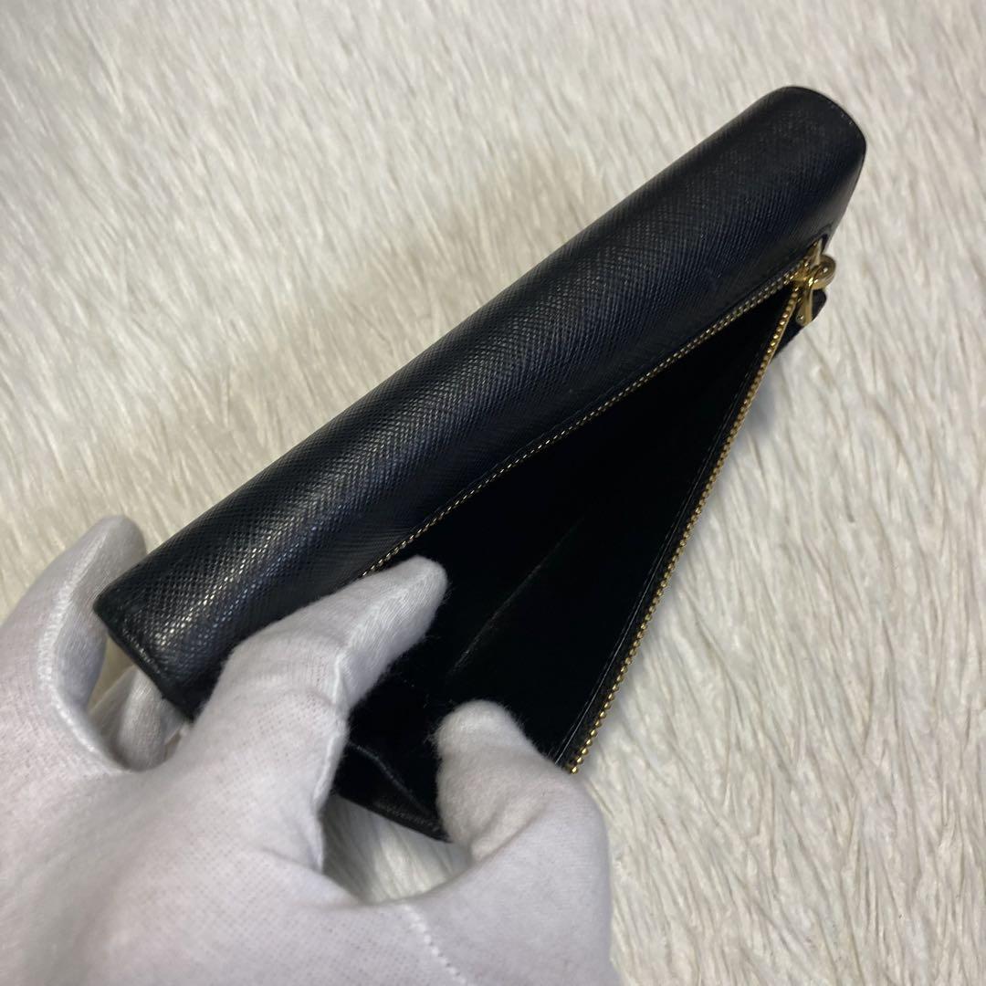本日特別価格　美品　PRADA プラダ　長財布　リボン　ゴールド　黒　ロング　金