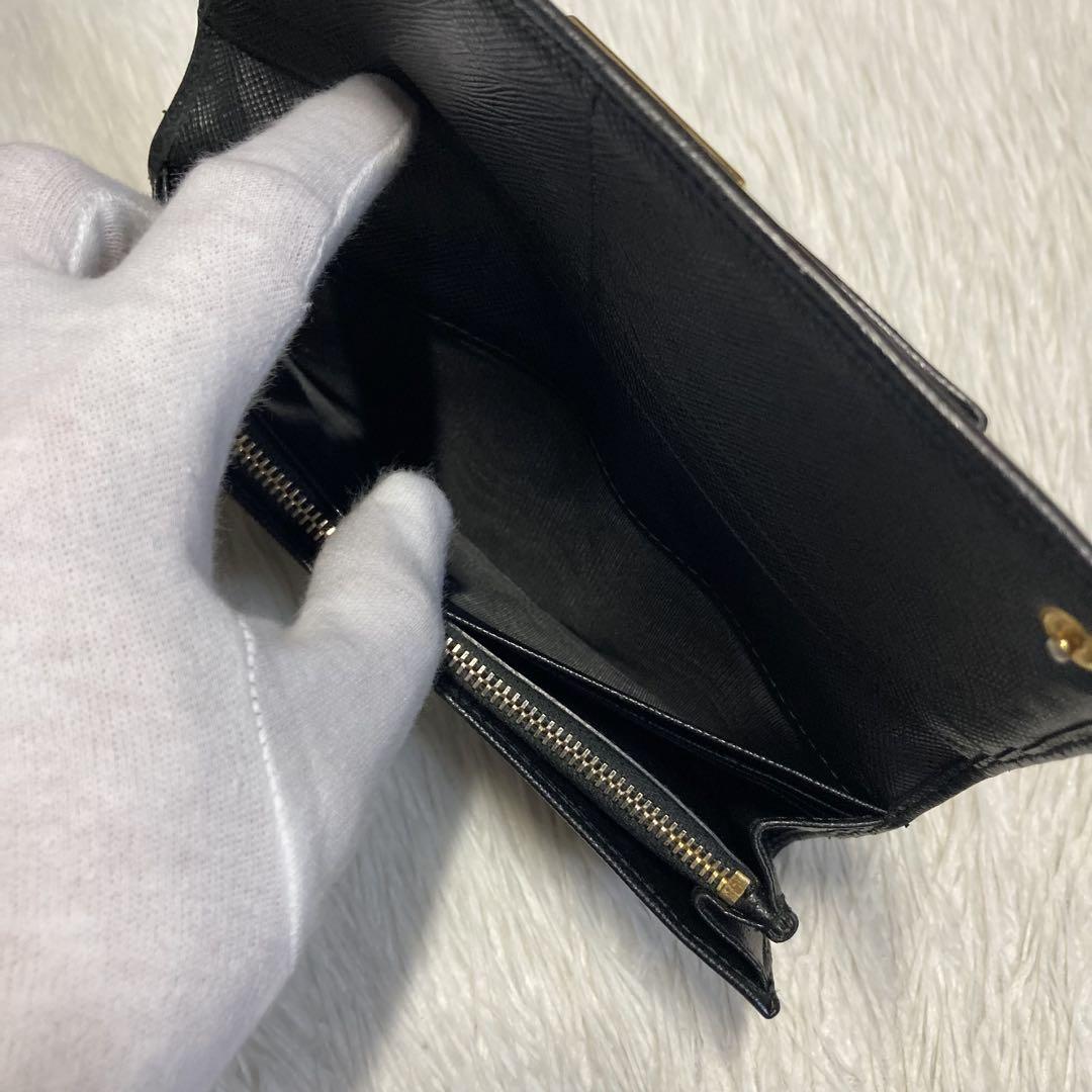 本日特別価格　美品　PRADA プラダ　長財布　リボン　ゴールド　黒　ロング　金