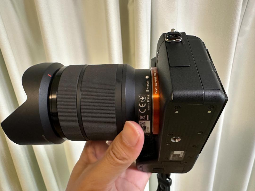 α7III ズームレンズキットFE 28-70mm ILCE-7M3K