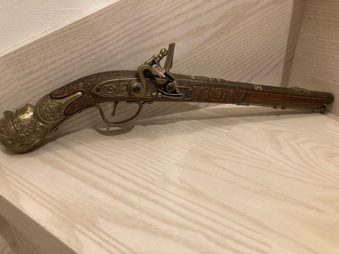 アンティーク銃 木製　真鍮　彫刻入り