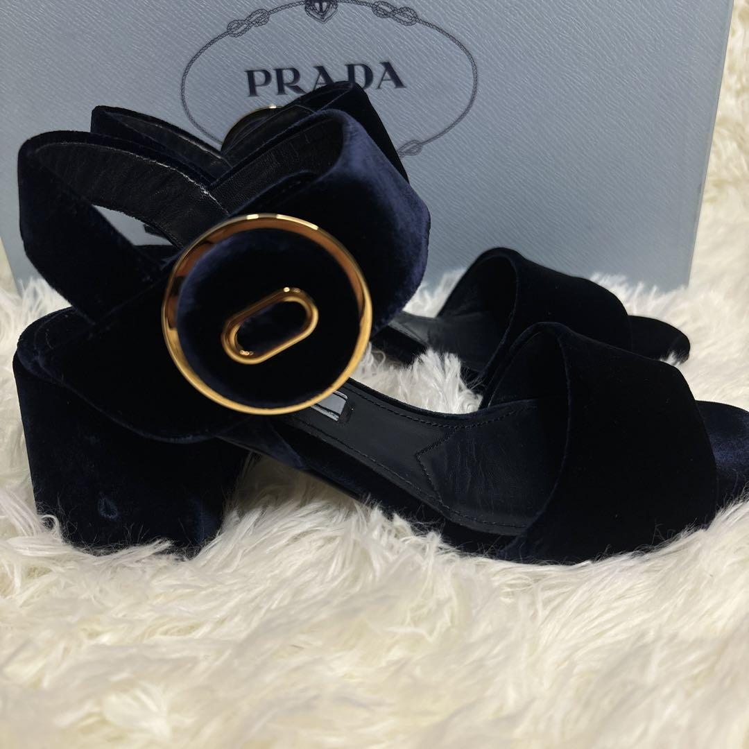 PRADA プラダ