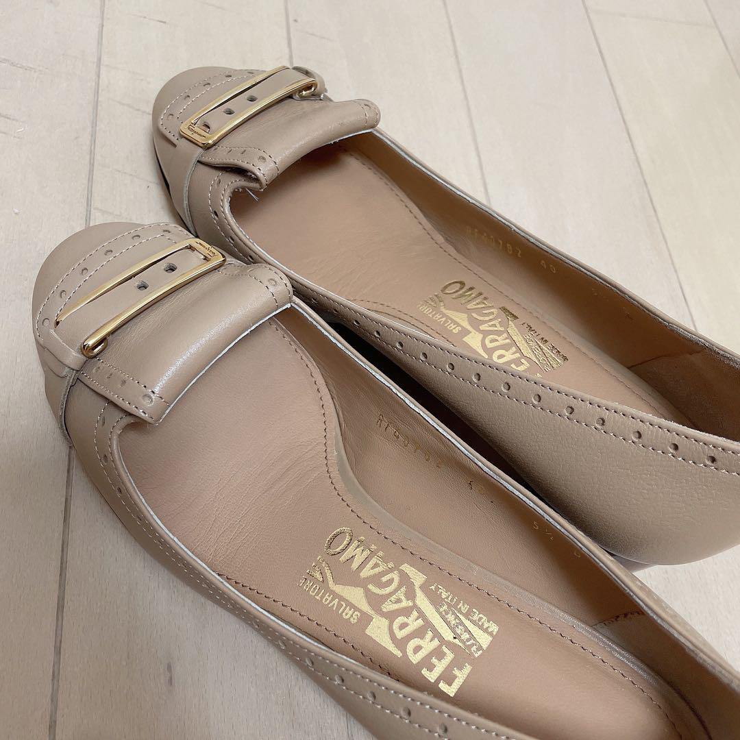 【新品】フェラガモ　ferragamo パンプス　靴　サンダル　23